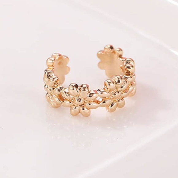 AMY Gold Flower Ear Cuff - Picture 3 of 4